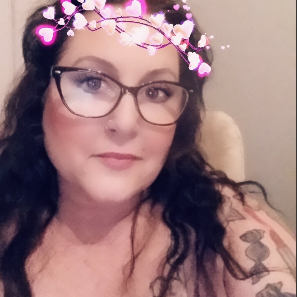 Meet your Posher, Pamela. 💖